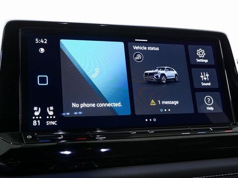 Certified 2025 Volkswagen Atlas Cross Sport SE image 9