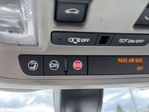 Used 2018 Chevrolet Equinox LT w/ Sun & Infotainment Package image 44