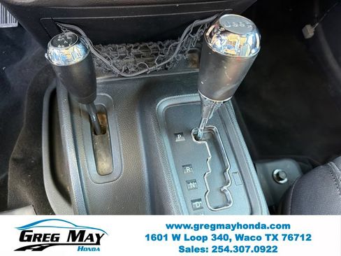 Used 2018 Jeep Wrangler Unlimited Sport w/ Connectivity Group AWD/4WD image 16