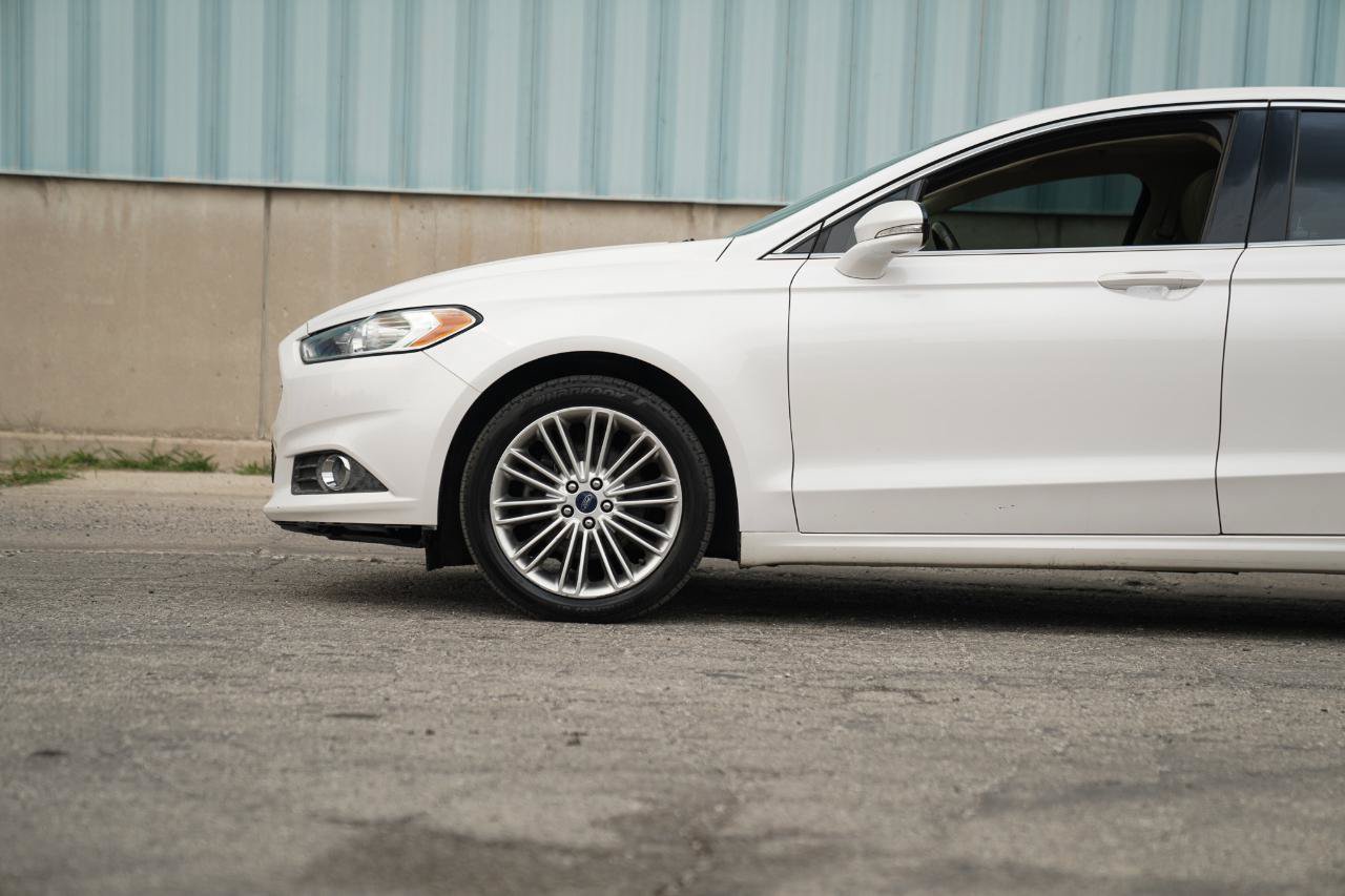 Used 2016 Ford Fusion SE w/ Equipment Group 202A AWD/4WD image 7