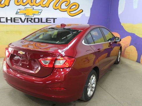 Used 2019 Chevrolet Cruze LT FWD image 8