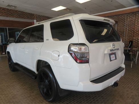 Used 2016 Toyota 4Runner SR5 RWD image 71