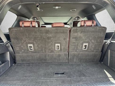 Used 2022 Ford Expedition Limited image 7