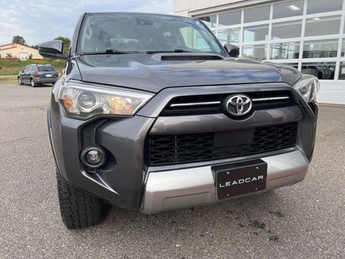 Used 2021 Toyota 4Runner TRD Off-Road AWD/4WD image 8