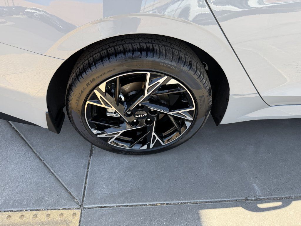 Used 2025 Kia K5 GT-Line w/ GT-Line Premium Package FWD image 15
