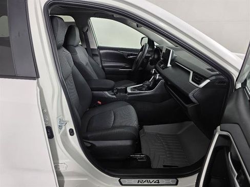 Used 2025 Toyota RAV4 XLE w/ Convenience Package image 13