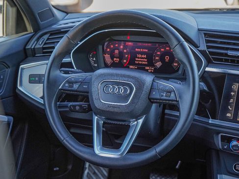 Certified 2025 Audi Q3 2.0T Premium Plus w/ Premium Plus Package image 24