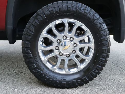 Used 2025 Chevrolet Silverado 2500 LTZ w/ LTZ Premium Package AWD/4WD image 47