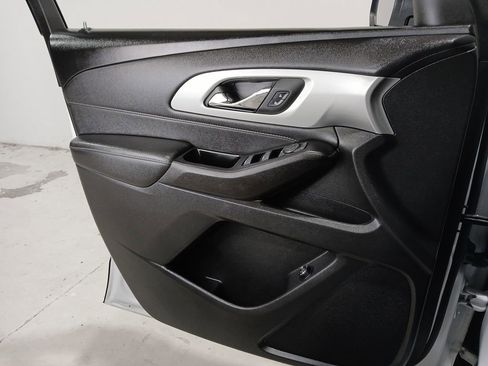 Used 2023 Chevrolet Traverse LT FWD image 33
