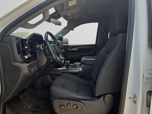 Used 2022 Chevrolet Silverado 1500 RST w/ Convenience Package II AWD/4WD image 9