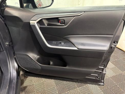 Used 2024 Toyota RAV4 LE AWD/4WD image 7