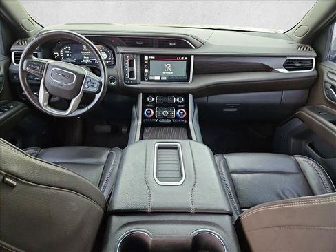 Used 2022 GMC Yukon Denali RWD image 19