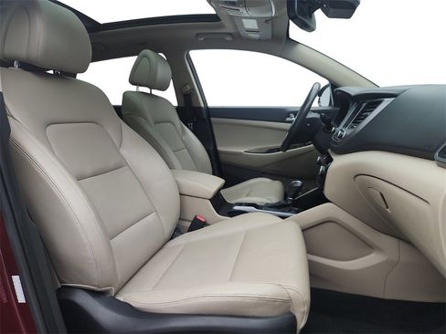 Used 2016 Hyundai Tucson Limited w/ Option Group 03 image 26