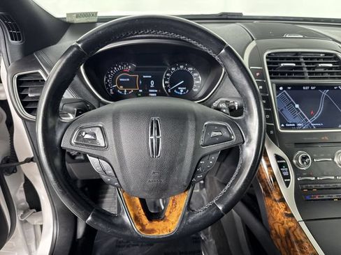 Used 2017 Lincoln MKX Reserve w/ Lincoln MKX Climate Package AWD/4WD image 11