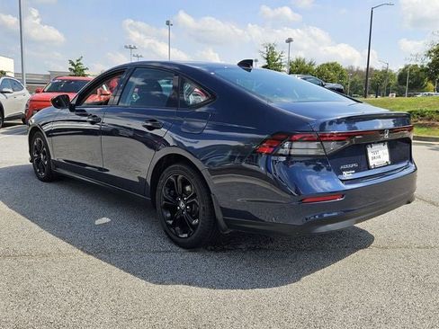 Certified 2025 Honda Accord SE image 6
