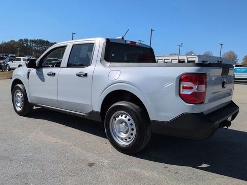 New 2025 Ford Maverick XL image 6