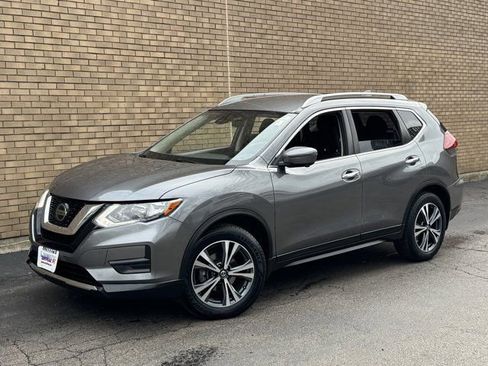 Used 2019 Nissan Rogue SV w/ Premium Package image 35