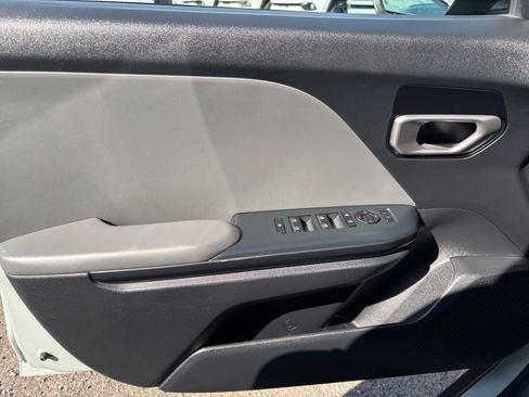 Used 2025 Kia K4 FWD image 18