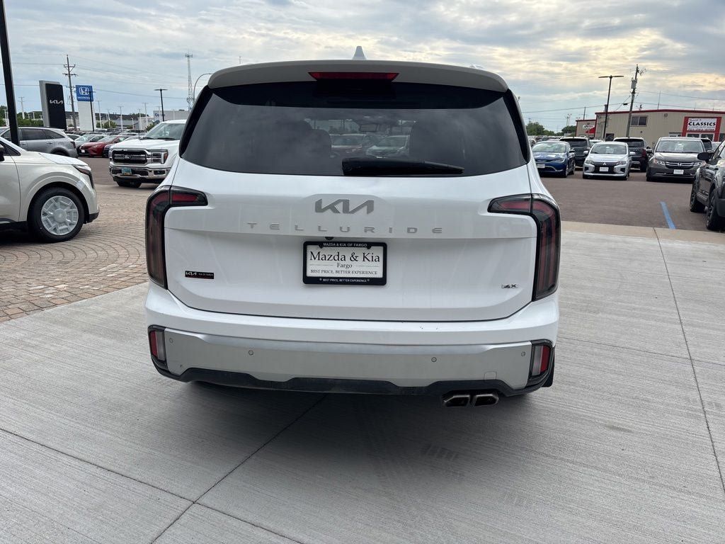 Used 2024 Kia Telluride EX w/ EX Captain's Chair Package AWD/4WD image 6