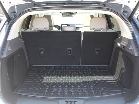Used 2023 Lincoln Corsair FWD w/ Equipment Group 102A image 5