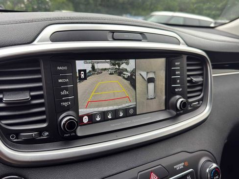 Used 2019 Kia Sorento SX w/ SX Touring Package FWD image 13