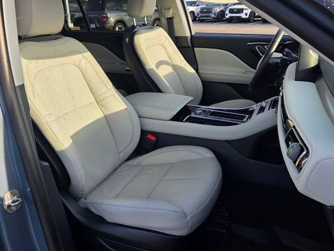 Used 2025 Lincoln Aviator Reserve w/ Illumination Package RWD image 18