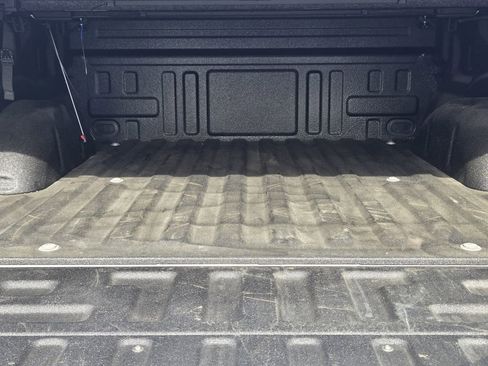 Used 2025 Ford F150 Lariat w/ Equipment Group 501A Mid image 30