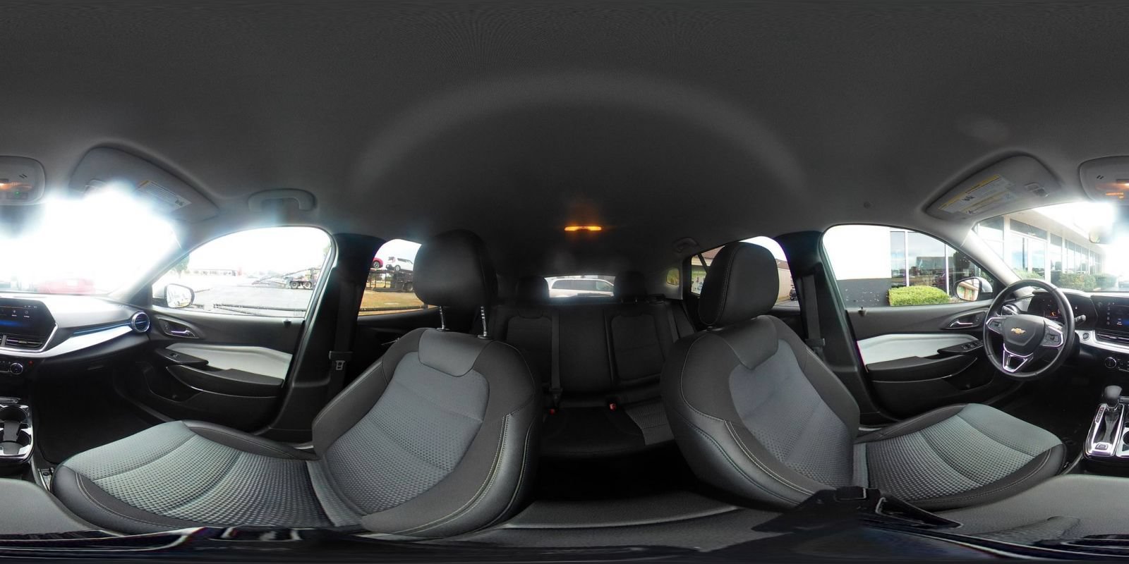 Used 2025 Chevrolet Trax LT w/ LT Convenience Package FWD image 40