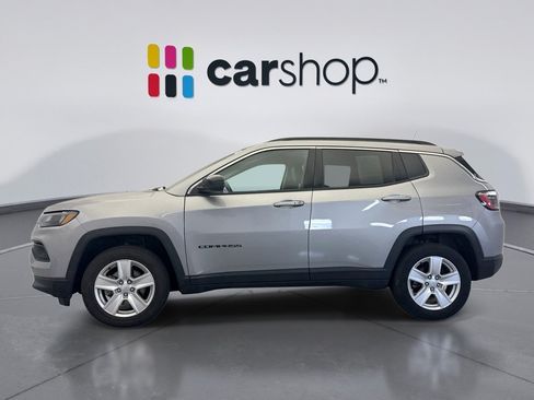 Used 2022 Jeep Compass Latitude w/ Convenience Group AWD/4WD image 2