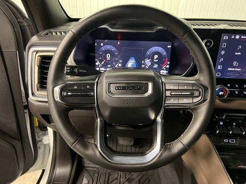 Certified 2025 GMC Canyon Denali image 18