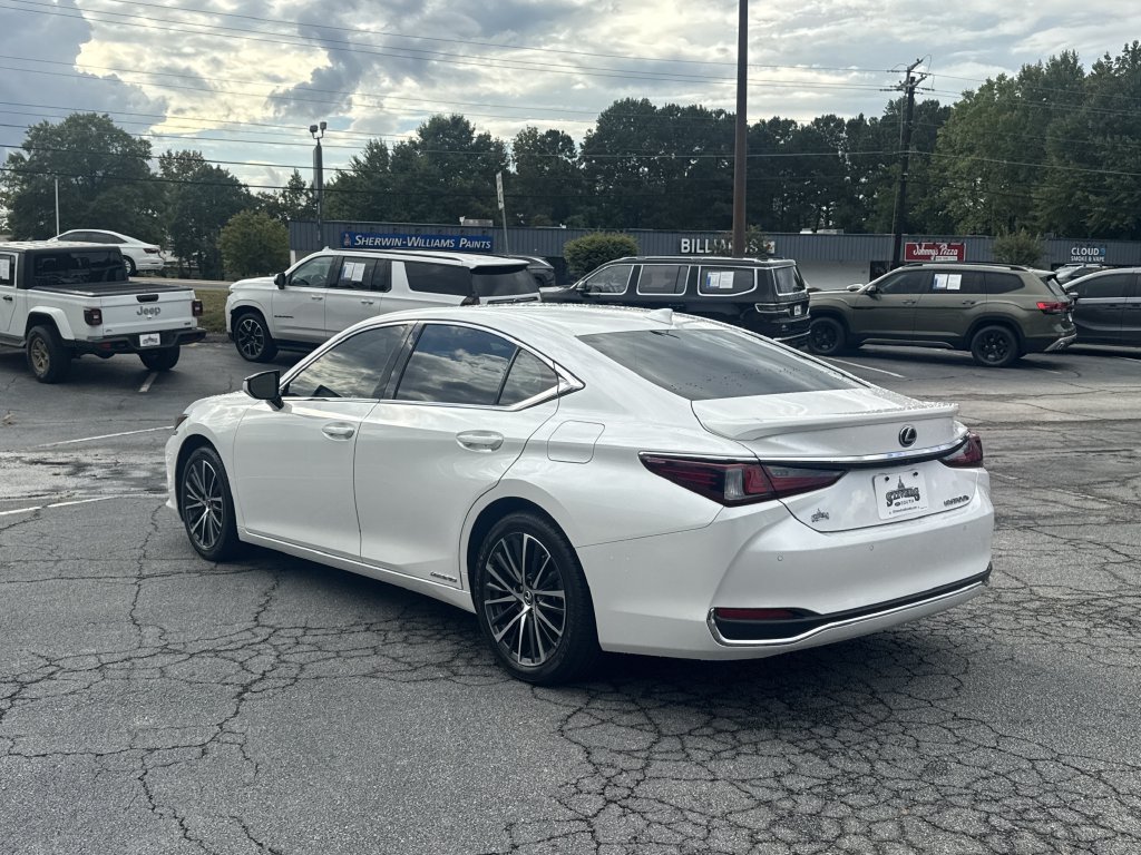 Used 2022 Lexus ES 300h w/ Premium Package FWD image 5