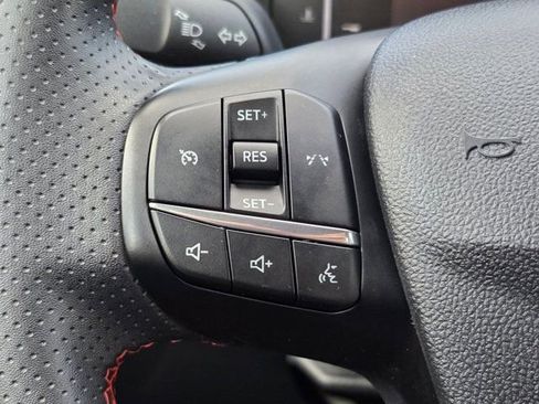Used 2025 Ford Escape ST-Line AWD/4WD image 21