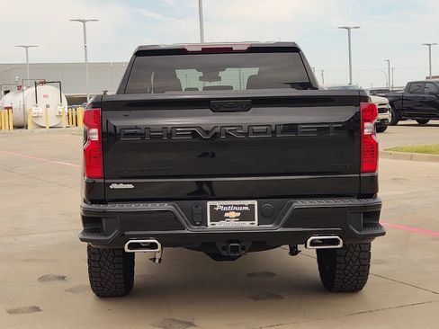 New 2026 Chevrolet Silverado 1500 Custom Trail Boss w/ LPO, Dark Essentials Package AWD/4WD image 8