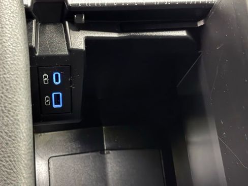 Used 2021 Toyota Sienna XSE w/ XSE Plus Package image 34