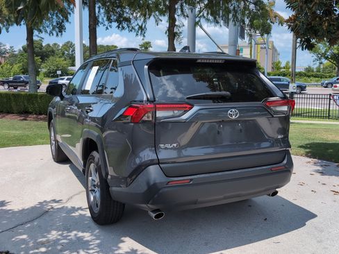 Used 2025 Toyota RAV4 XLE FWD image 8