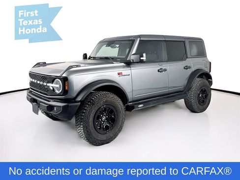 Used 2022 Ford Bronco Wildtrak image 3