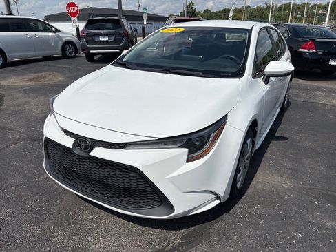 Used 2022 Toyota Corolla LE FWD image 6