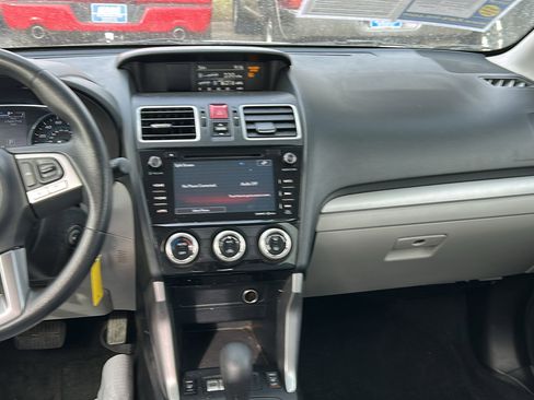 Used 2018 Subaru Forester 2.5i Premium image 20