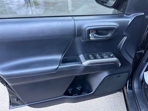 Used 2021 Toyota Tacoma Limited w/ Blackout Package (TMS) image 15