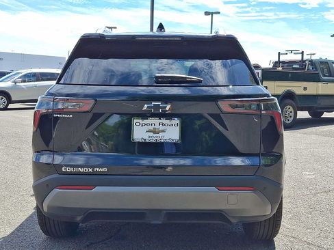 Used 2026 Chevrolet Equinox LT w/ Convenience Package II AWD/4WD image 6