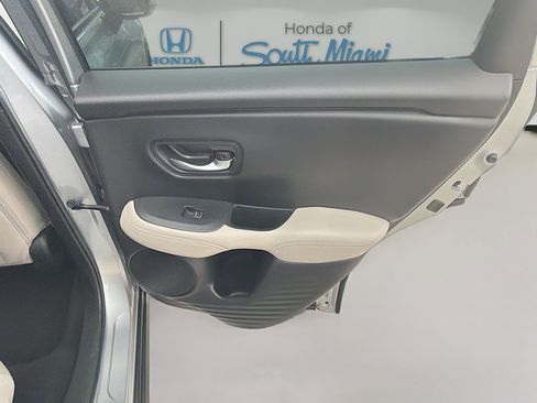 Used 2024 Honda HR-V LX image 29