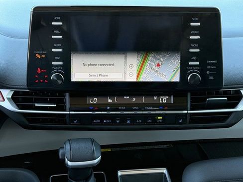 Certified 2023 Toyota Sienna XLE w/ XLE Plus Package image 17