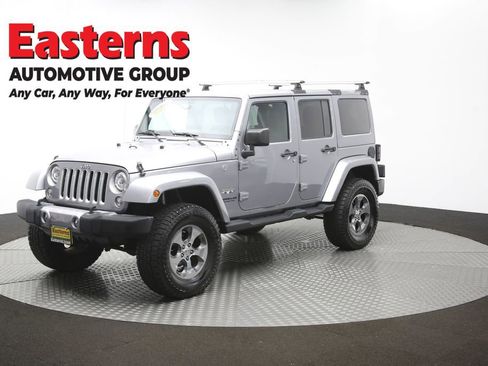 Used 2017 Jeep Wrangler Unlimited Sahara w/ Max Tow Package AWD/4WD image 58