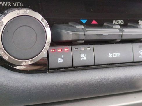 Certified 2026 Toyota Tundra Platinum image 15