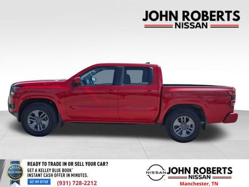 Used 2025 Nissan Frontier SV RWD image 2