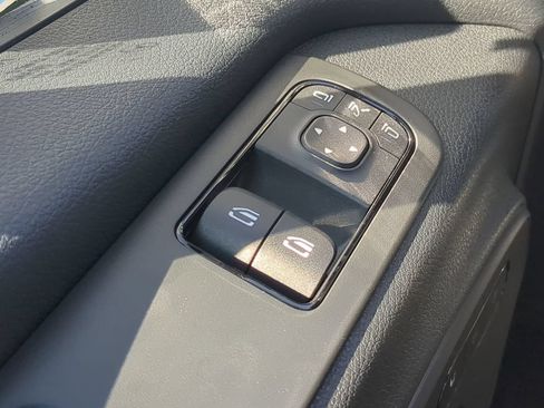 Used 2025 Mercedes-Benz Sprinter 2500 image 10