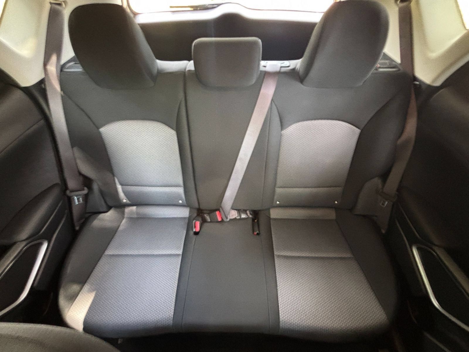 Used 2025 Kia Soul LX w/ LX Technology Package FWD image 35