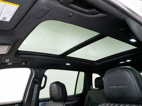 Used 2024 GMC Acadia Denali w/ Super Cruise Package image 10