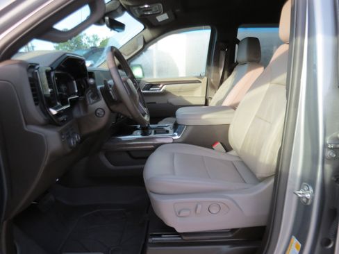 Used 2025 Chevrolet Silverado 1500 LTZ w/ Technology Package AWD/4WD image 16