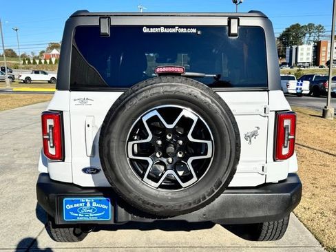 Used 2021 Ford Bronco Outer Banks image 6